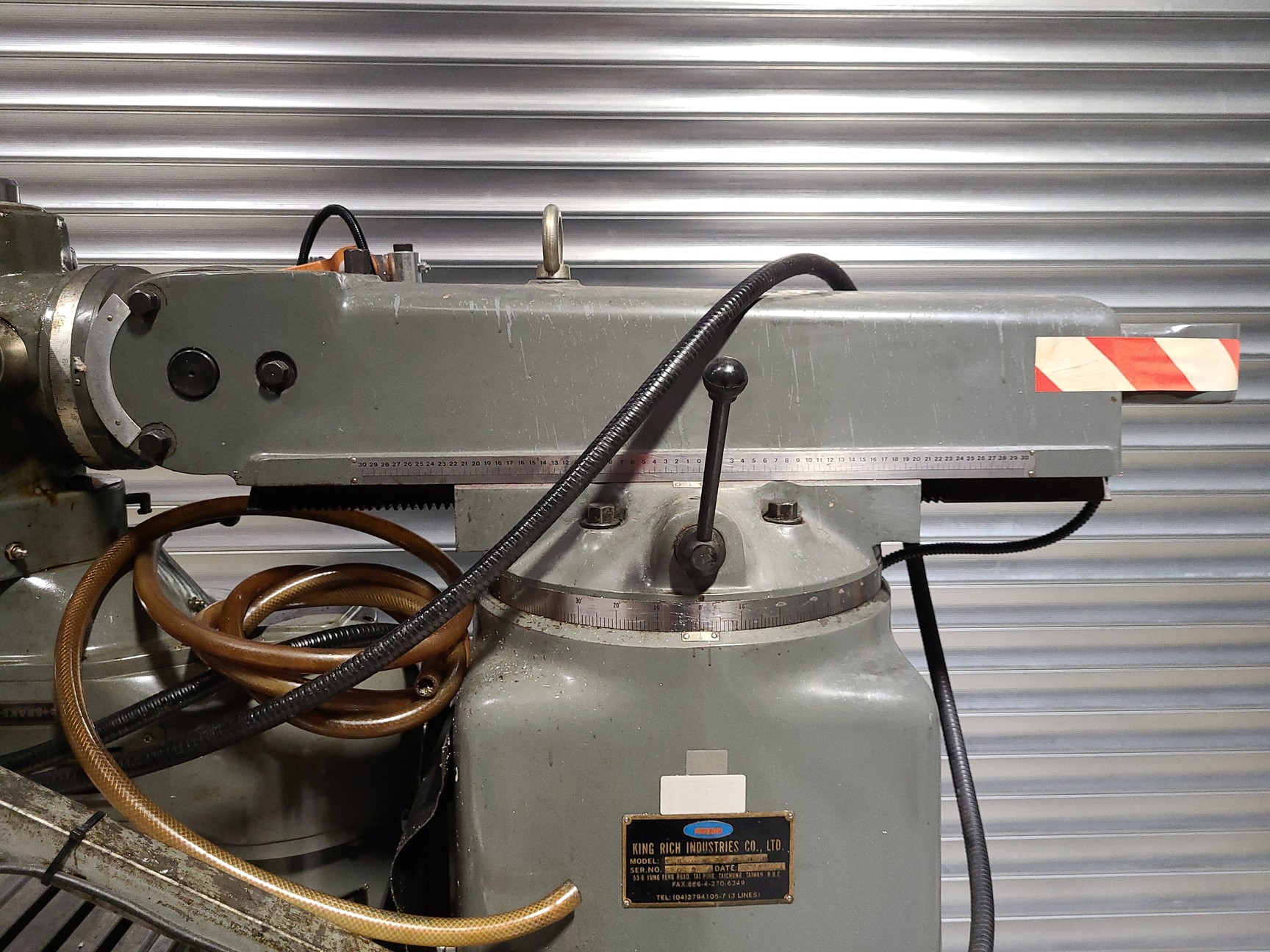 Image of King Rich KR-V2000 Vertical Milling Machine Engineering Workshop + Work Clamps