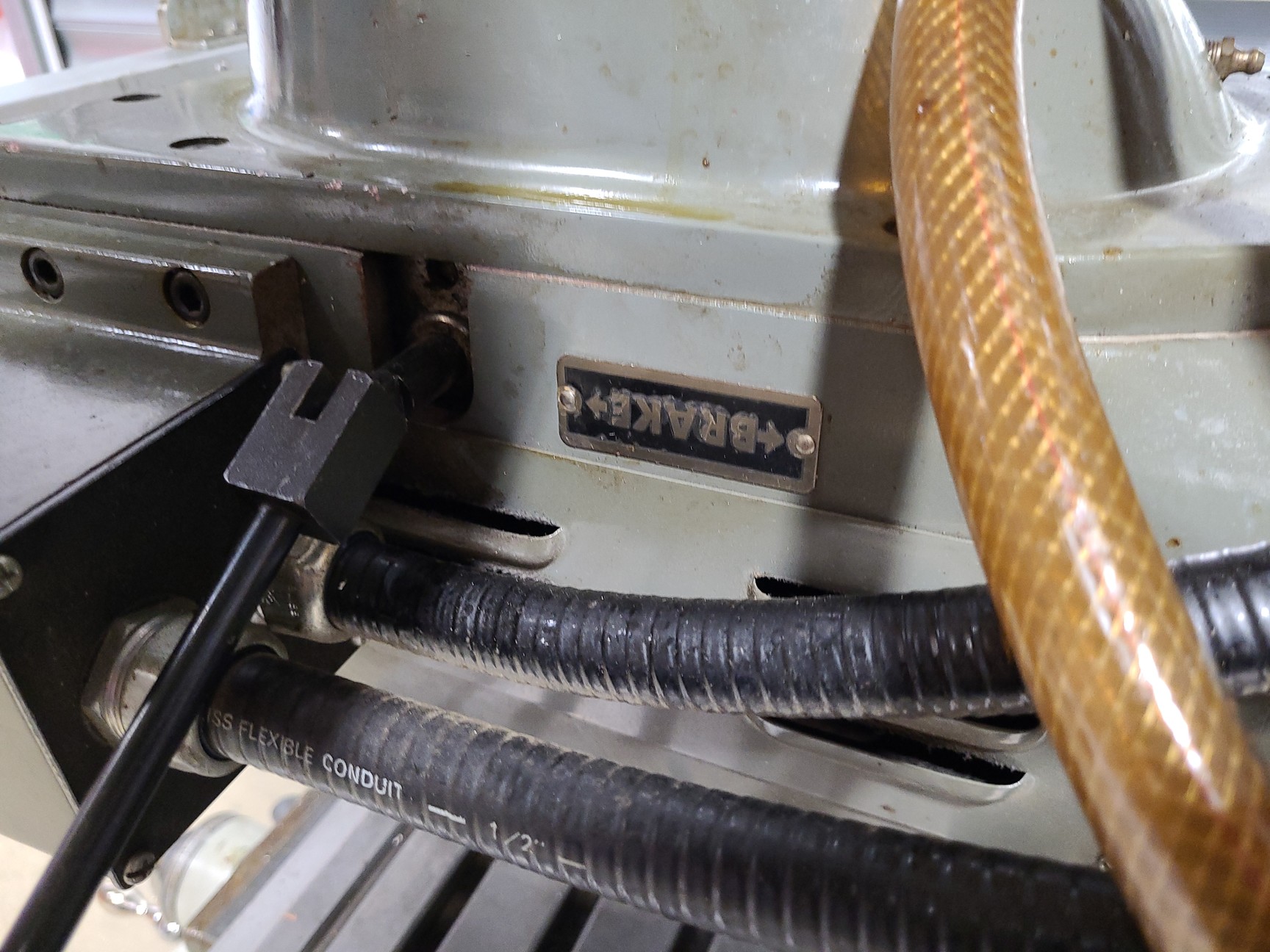 Image of King Rich KR-V2000 Vertical Milling Machine Engineering Workshop + Work Clamps