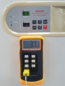 Thumbnail image of Sanyo CO2 Laboratory Incubator  Model - MCO-17A Lab