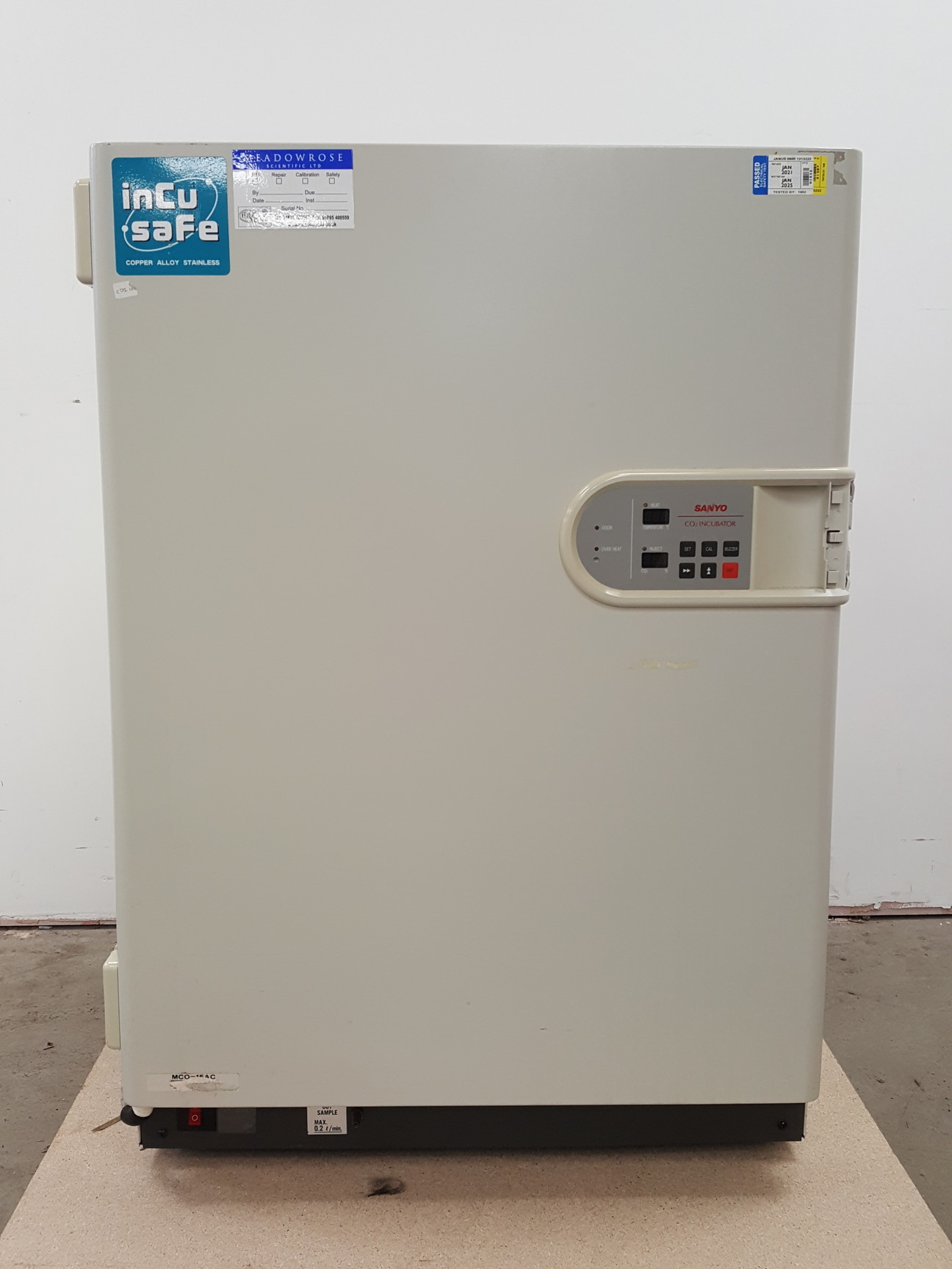 Image of Sanyo CO2 Incubator  Model - MCO-15AC Lab