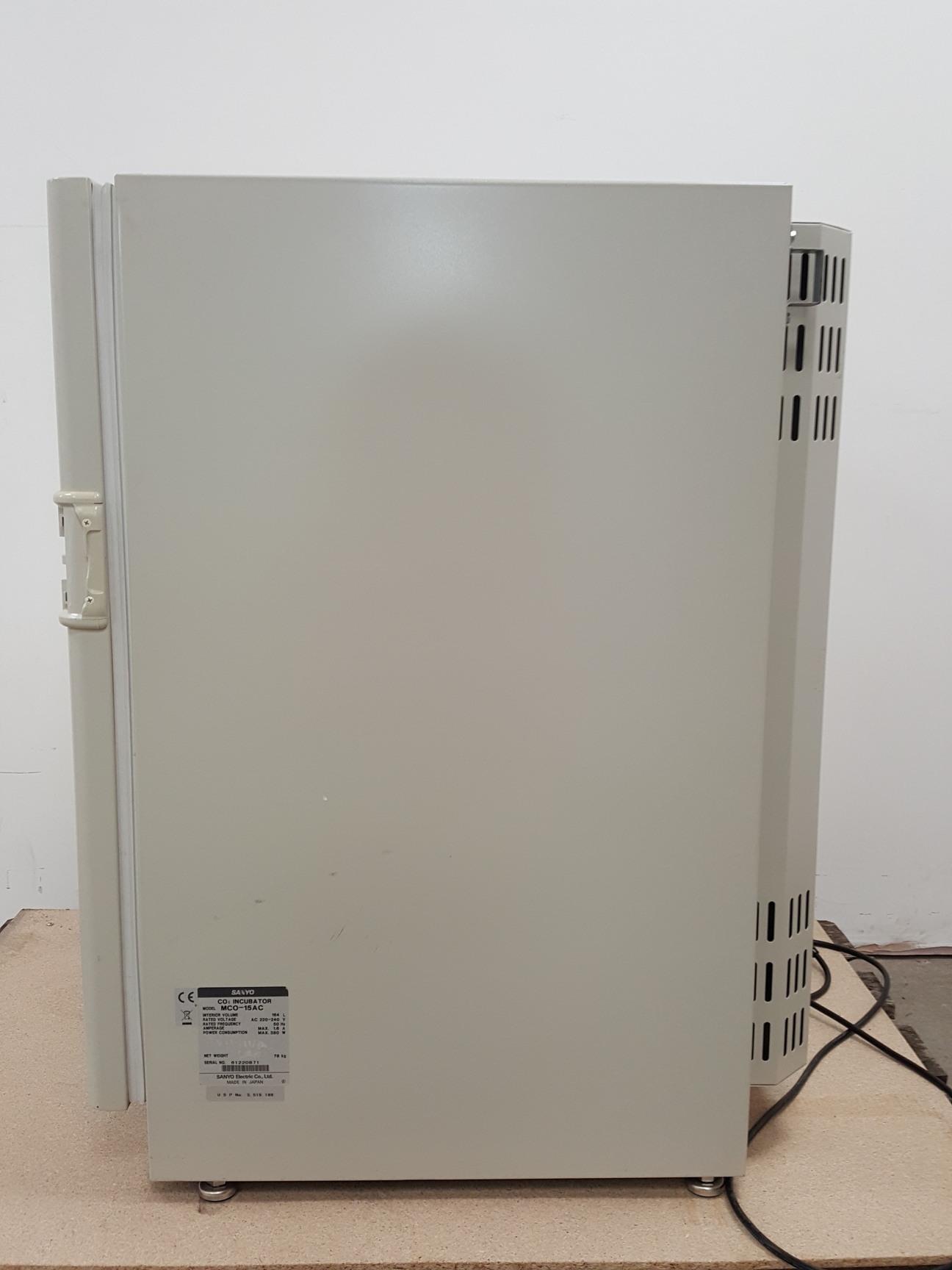 Image of Sanyo CO2 Incubator  Model - MCO-15AC Lab