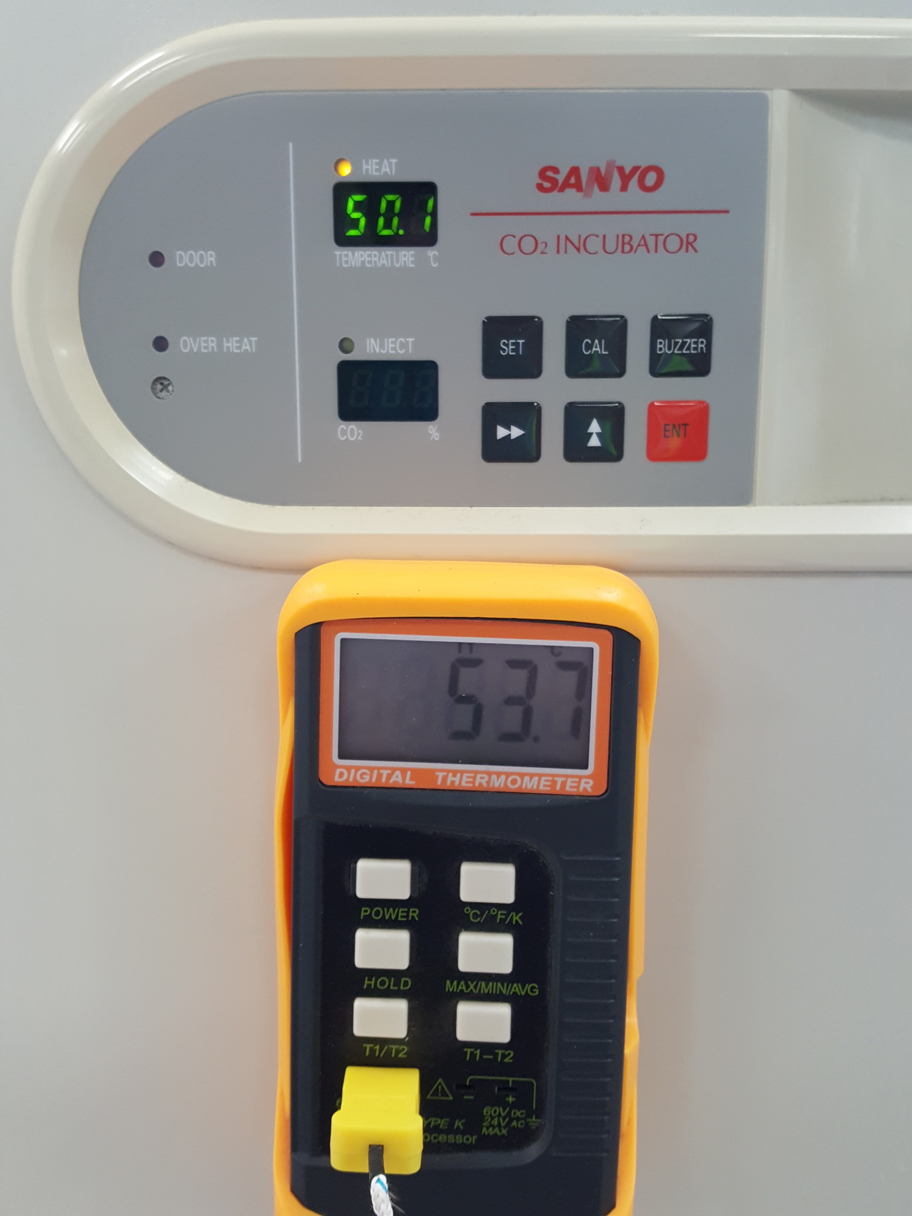 Image of Sanyo CO2 Incubator  Model - MCO-15AC Lab