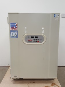 Thumbnail image of Sanyo MCO-18AIC(UV) CO2 Laboratory Incubator Lab