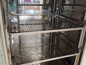 Thumbnail image of Sanyo MCO-18AIC(UV) CO2 Laboratory Incubator Lab