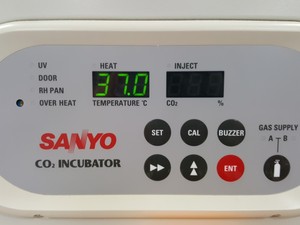 Thumbnail image of Sanyo MCO-18AIC(UV) CO2 Laboratory Incubator Lab