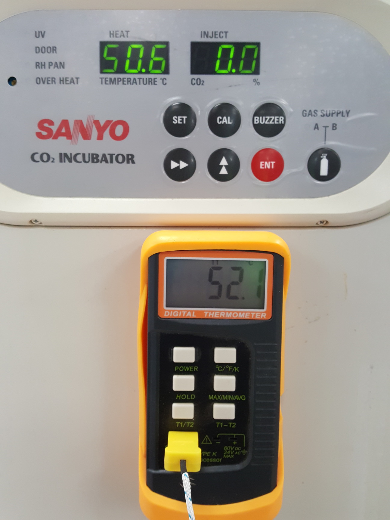 Image of Sanyo MCO-18AIC (UV) CO2 Laboratory Incubator Lab