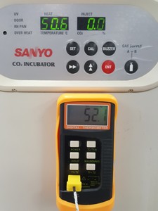 Thumbnail image of Sanyo MCO-18AIC (UV) CO2 Laboratory Incubator Lab