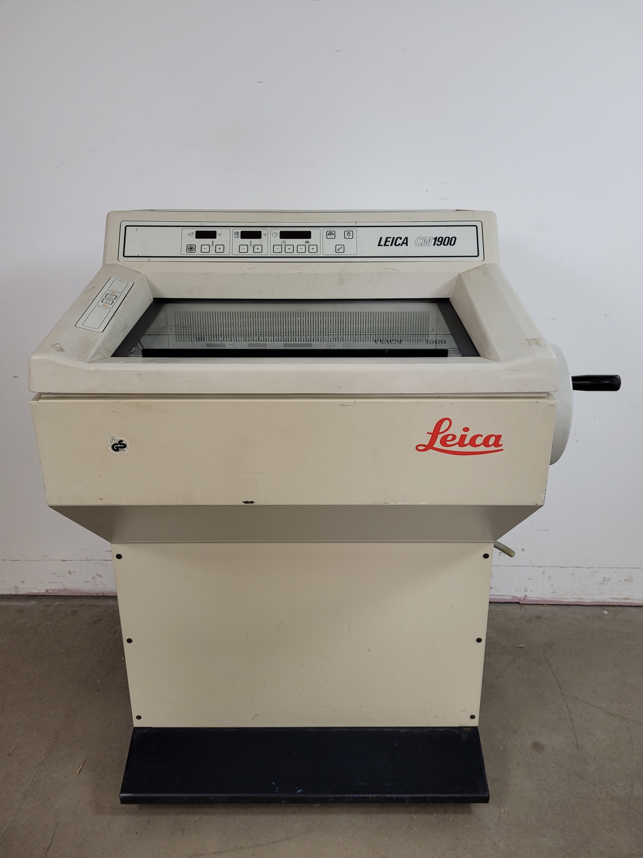 Image of Leica CM1900 Cryostat  Model CM 1900-1-1 Microtome Lab Spares/Repairs