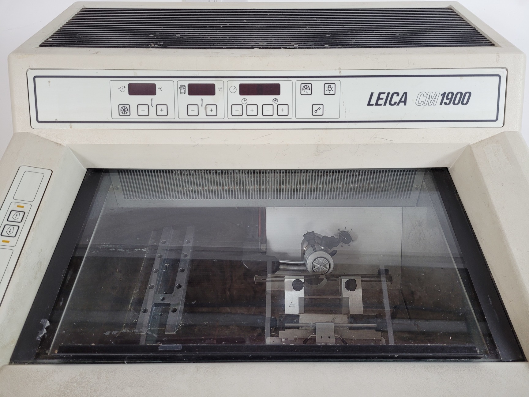 Image of Leica CM1900 Cryostat  Model CM 1900-1-1 Microtome Lab Spares/Repairs