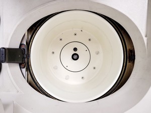 Thumbnail image of Beckman Optima LE-80K Ultracentrifuge Lab