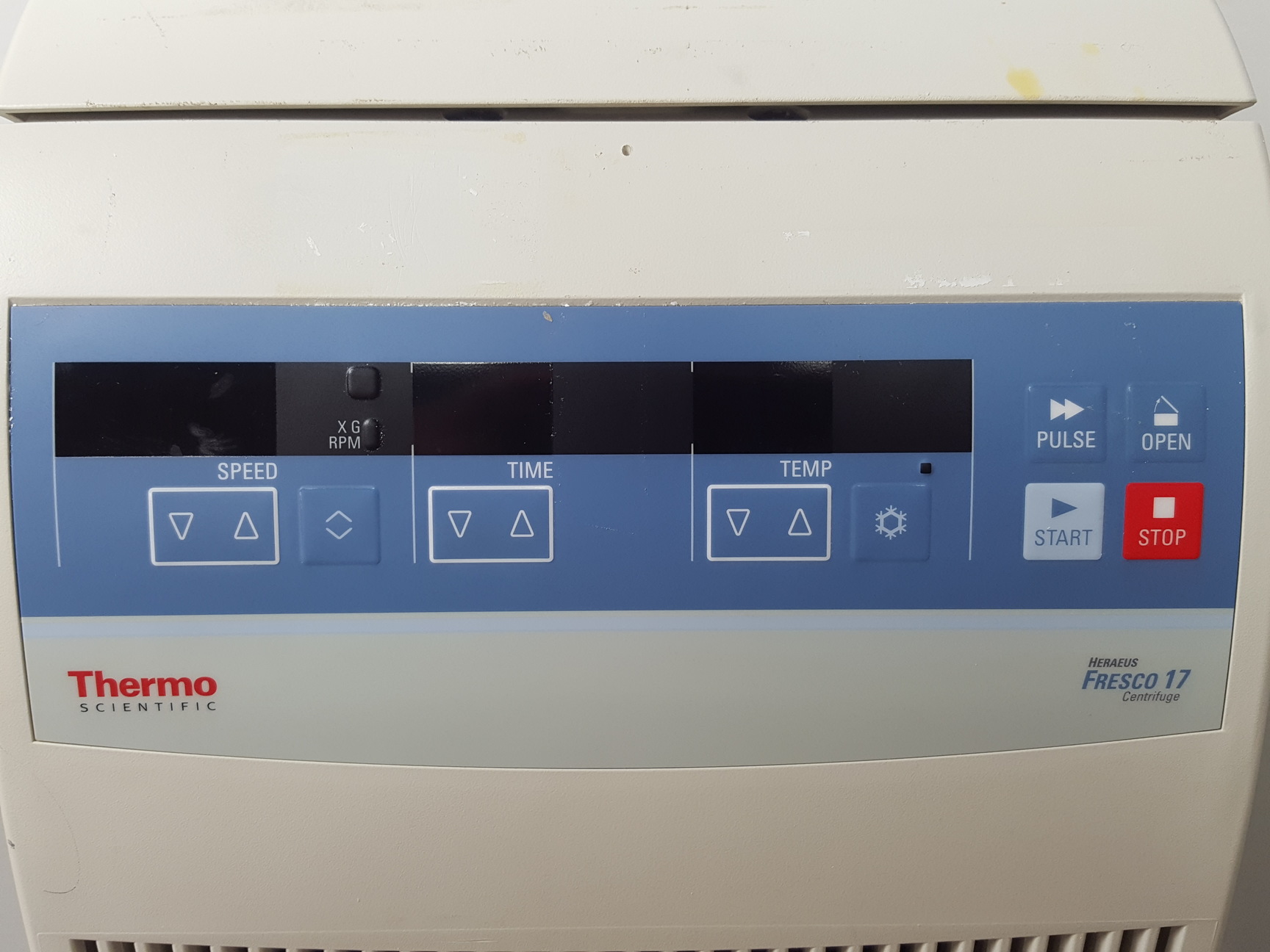 Image of Thermo Scientific Heraeus Fresco 17 Benchtop Refrigerated Centrifuge Lab