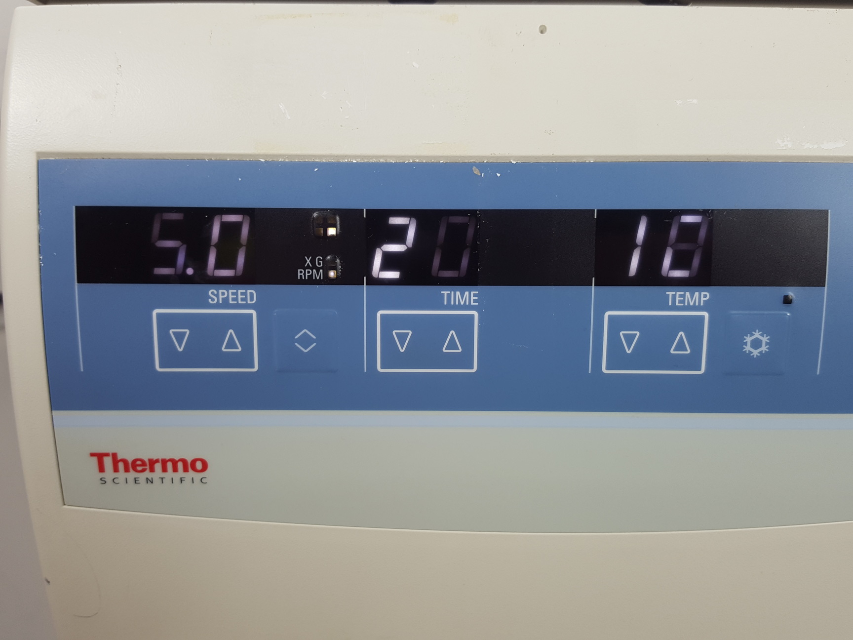 Image of Thermo Scientific Heraeus Fresco 17 Benchtop Refrigerated Centrifuge Lab