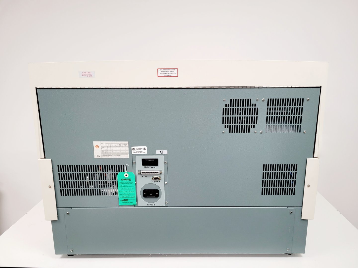 Image of BD FACSCalibur System Flow Cytometer Cell Sorter System Lab