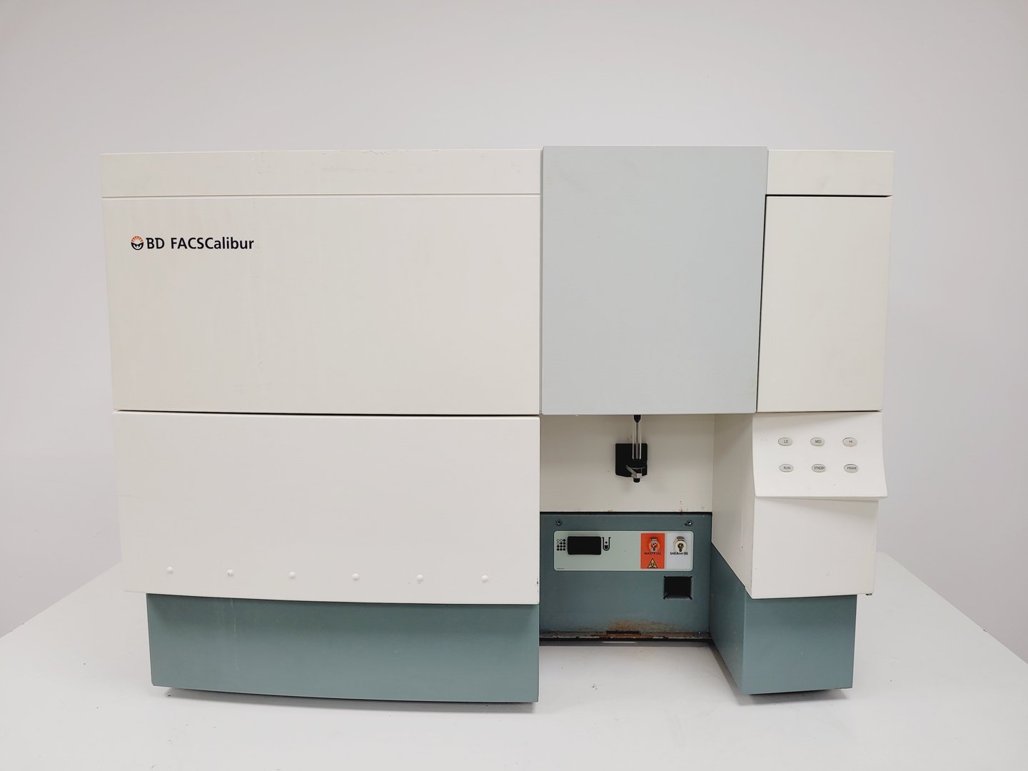 Image of BD FACSCalibur System Flow Cytometer Cell Sorter System Lab