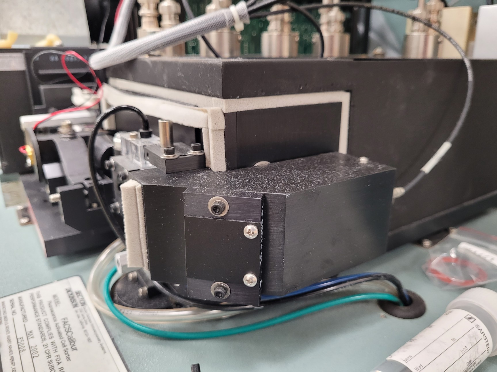 Image of BD FACSCalibur Flow Cytometer System Lab