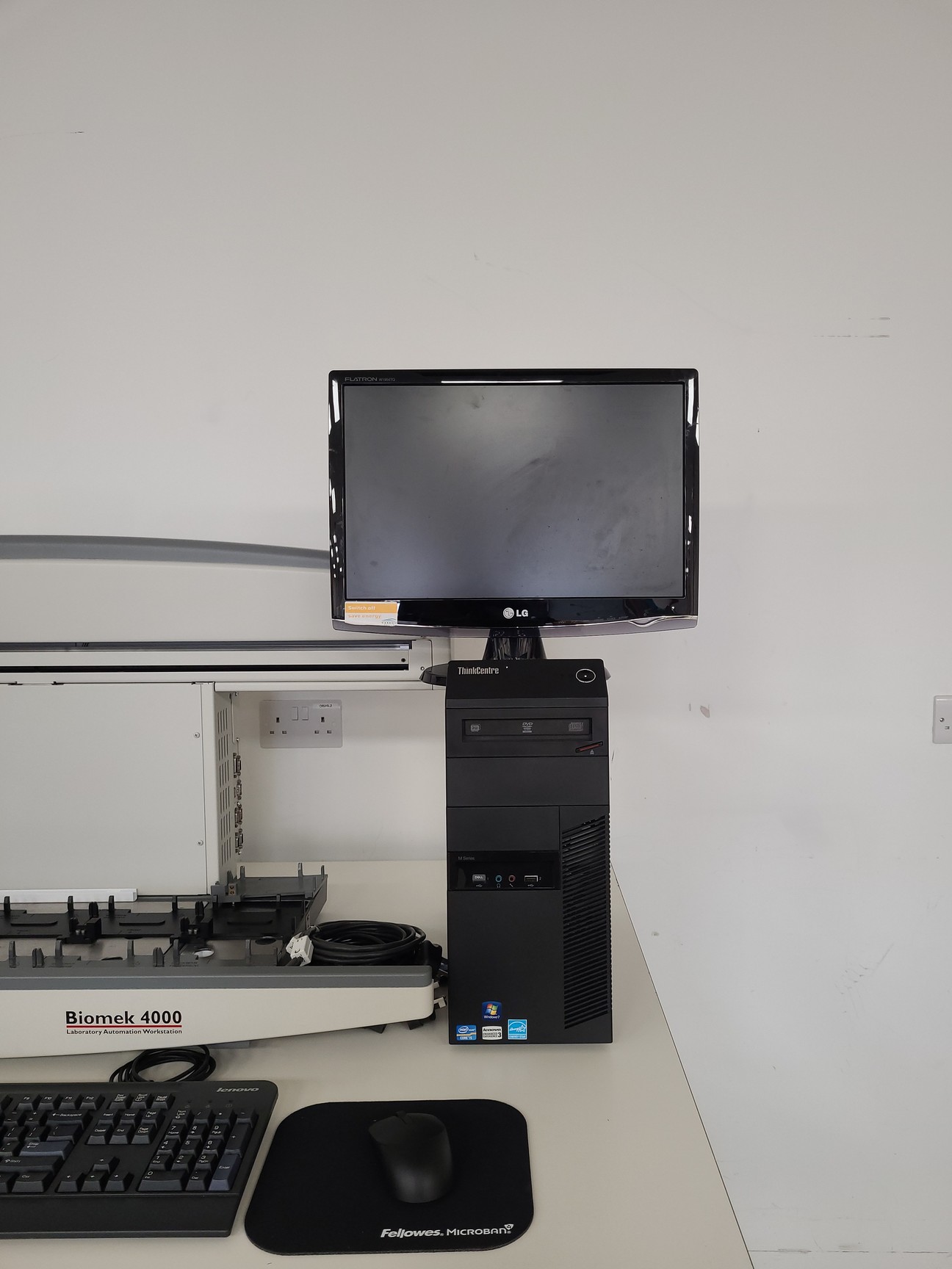 Image of Beckman Coulter Biomek 4000 High Precision Liquid Handling System Lab