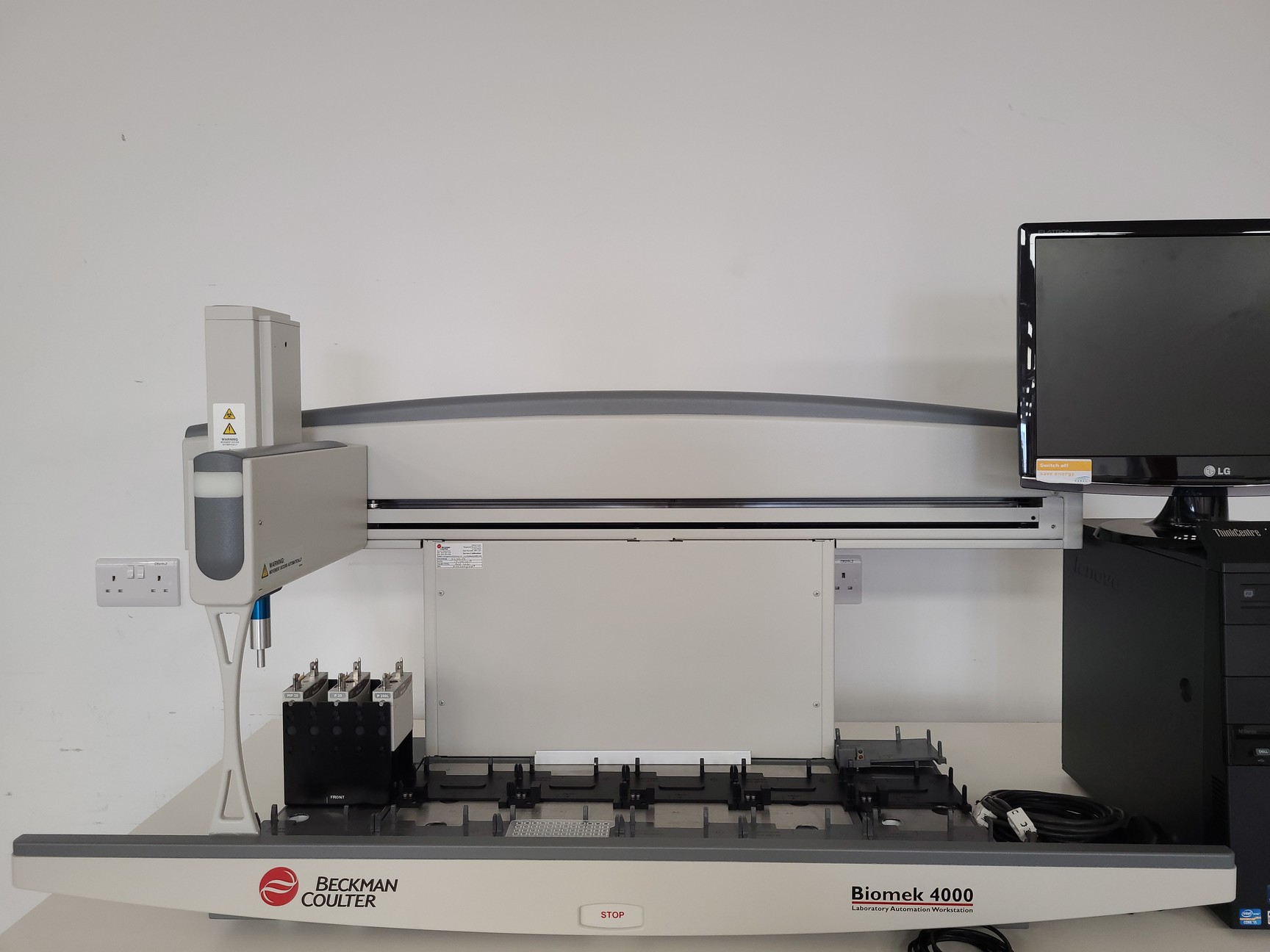 Beackman Lab Beckman Coulter Biomek 4000 High Precision Liquid Handling System Lab