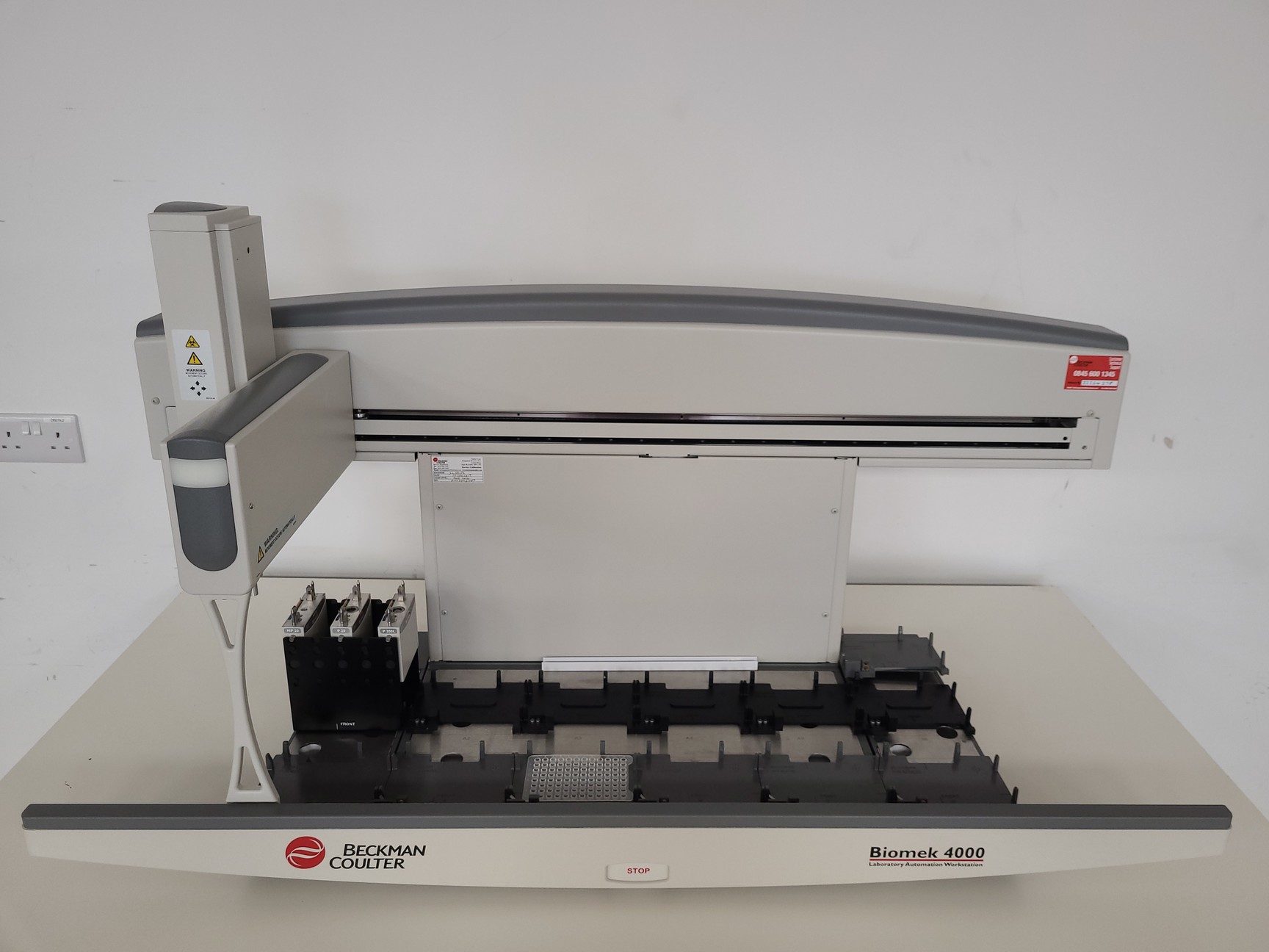 Image of Beckman Coulter Biomek 4000 High Precision Liquid Handling System Lab