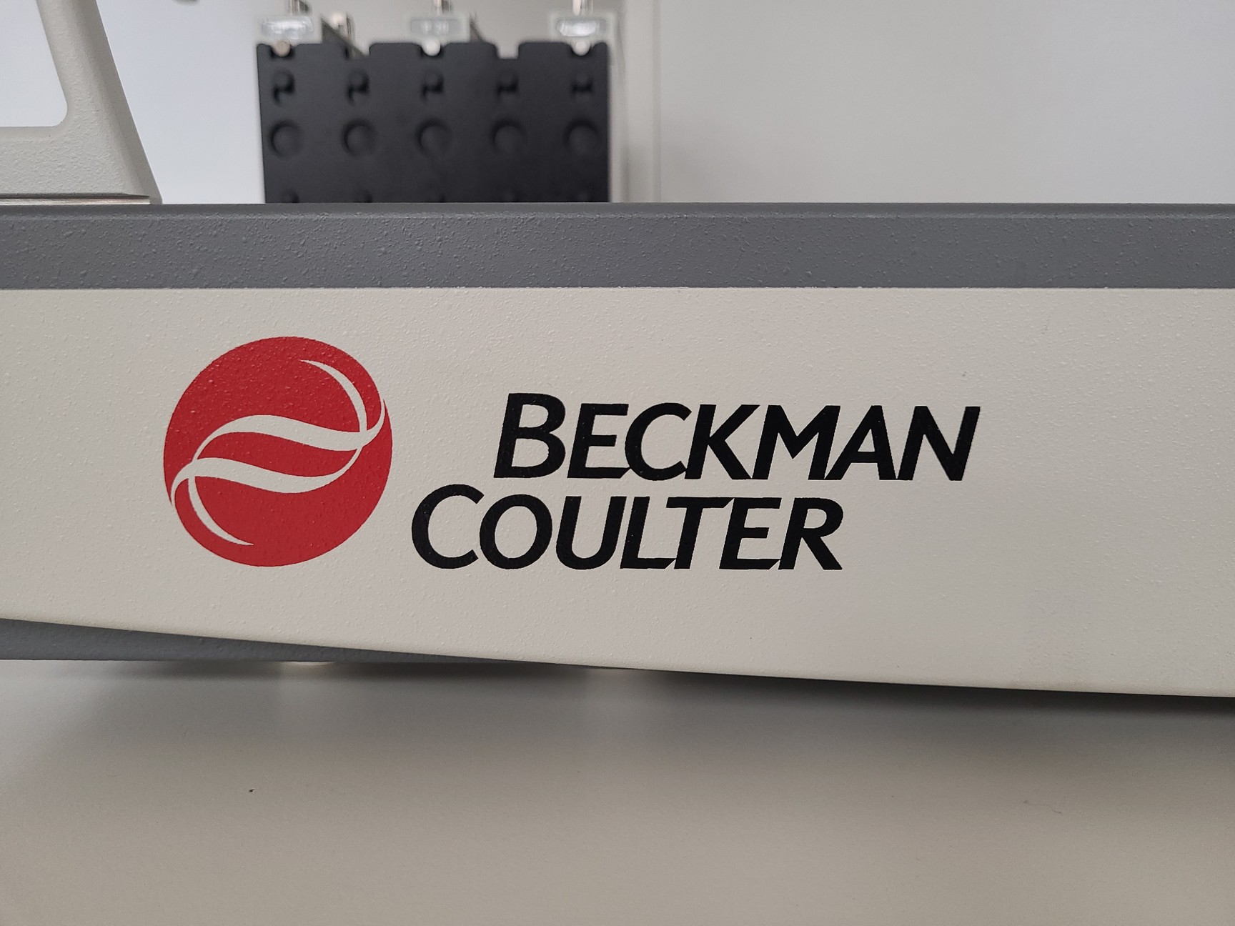 Image of Beckman Coulter Biomek 4000 High Precision Liquid Handling System Lab