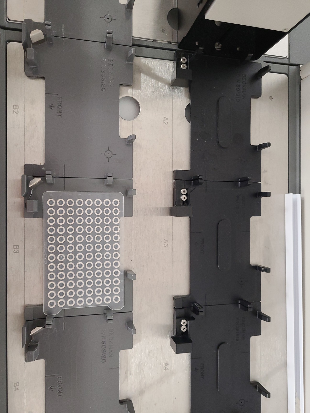 Image of Beckman Coulter Biomek 4000 High Precision Liquid Handling System Lab