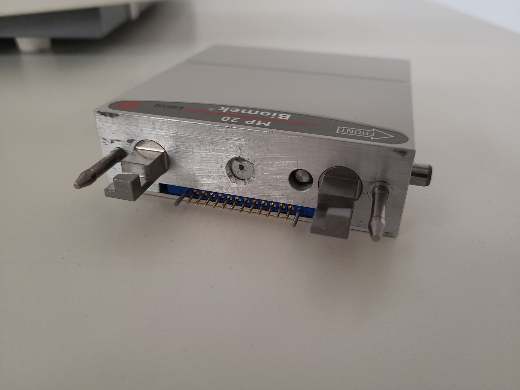 Image of Beckman Coulter Biomek 4000 High Precision Liquid Handling System Lab