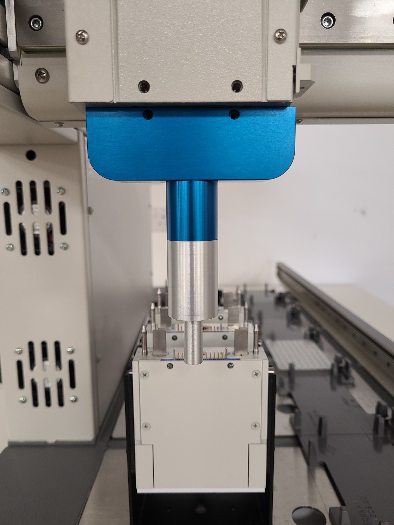 Image of Beckman Coulter Biomek 4000 High Precision Liquid Handling System Lab