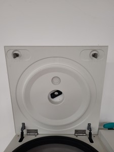 Thumbnail image of Thermo Scientific Sorvall Contifuge Stratos Centrifuge with 17000rpm Rotor Lab