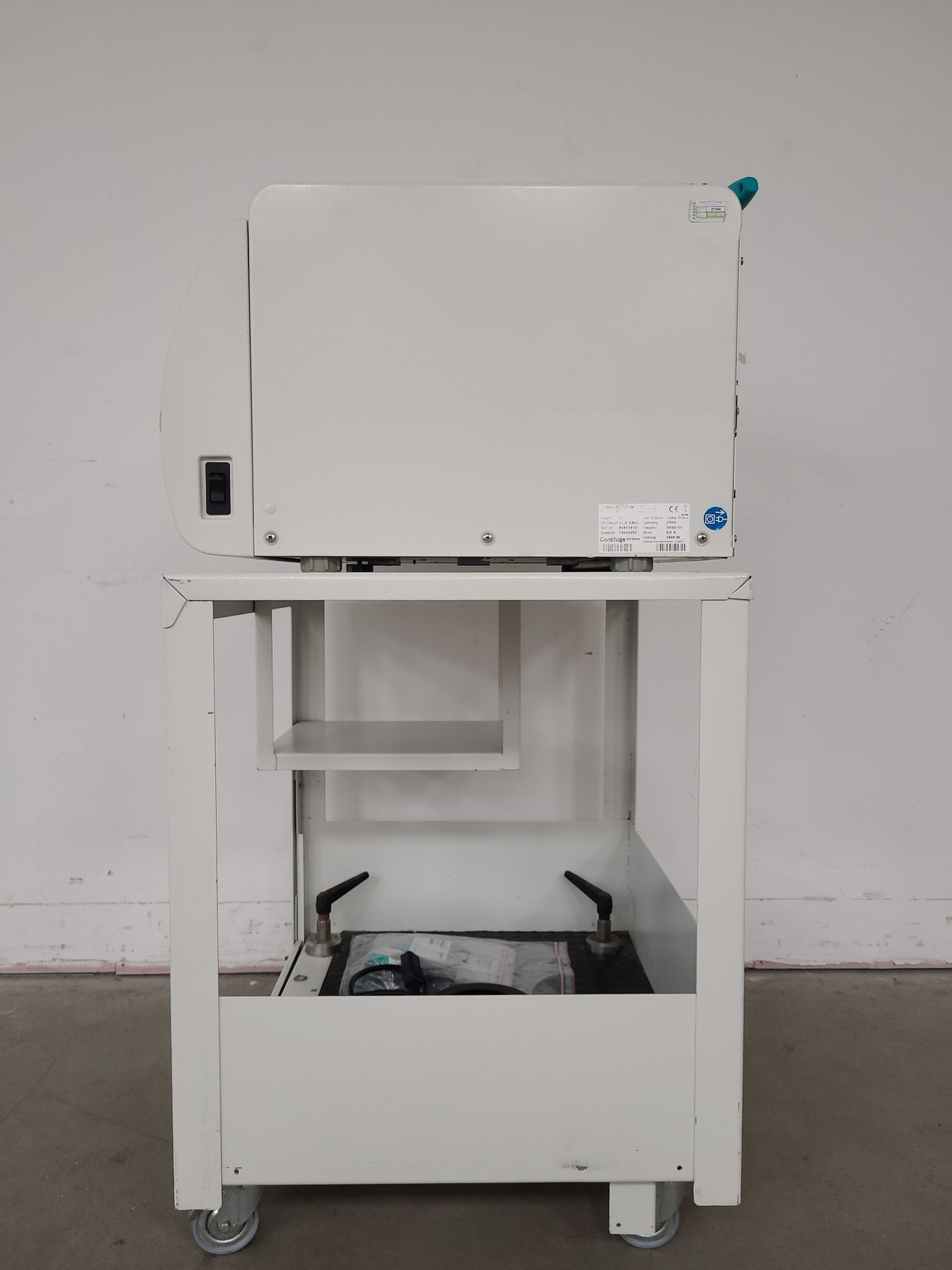 Image of Thermo Scientific Sorvall Contifuge Stratos Centrifuge with 17000rpm Rotor Lab