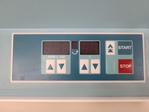 Thumbnail image of Hettich Zentrifugen Rotofix 32 Benchtop Laboratory Centrifuge with 5000rpm Rotor