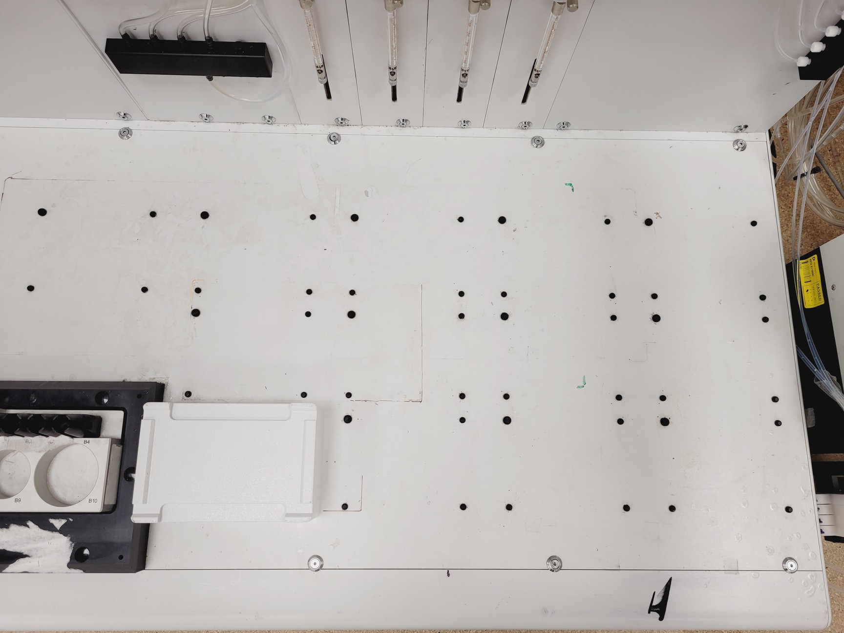 Image of Qiagen BioRobot 3000 Molecular Biology Workstation for Sample Preparation Lab