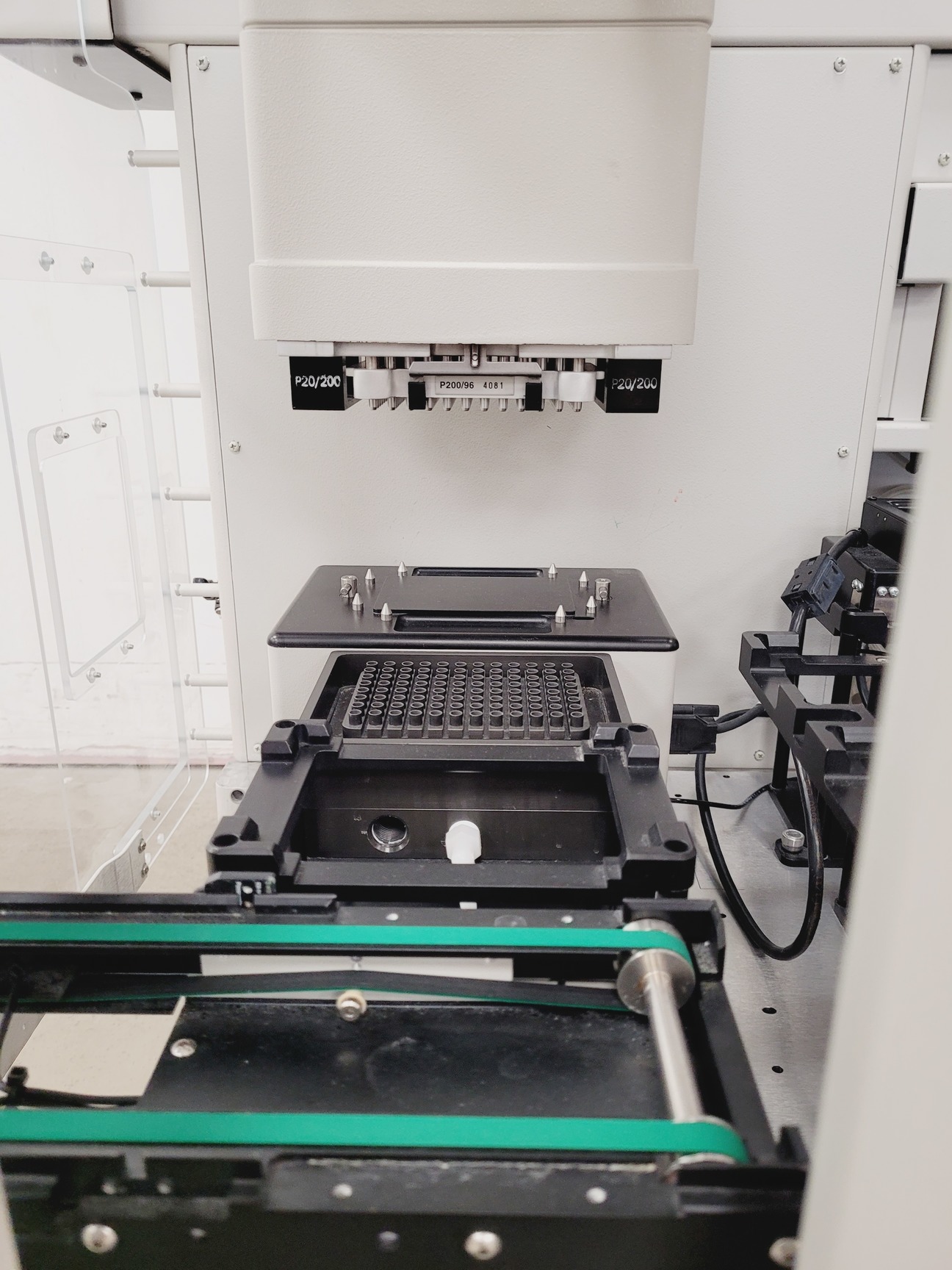 Image of Beckman Coulter Biomek FXP Liquid Handling Robot + Cytomat Microplate Hotel Lab