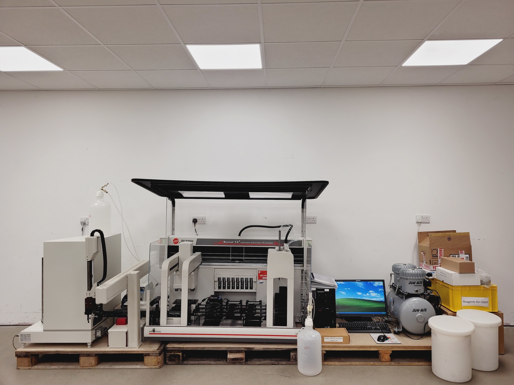 Image of Beckman Coulter Biomek FXP Liquid Handling Robot + Cytomat Microplate Hotel Lab