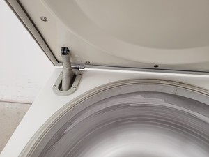 Thumbnail image of Heraeus Multifuge 3S-R Centrifuge