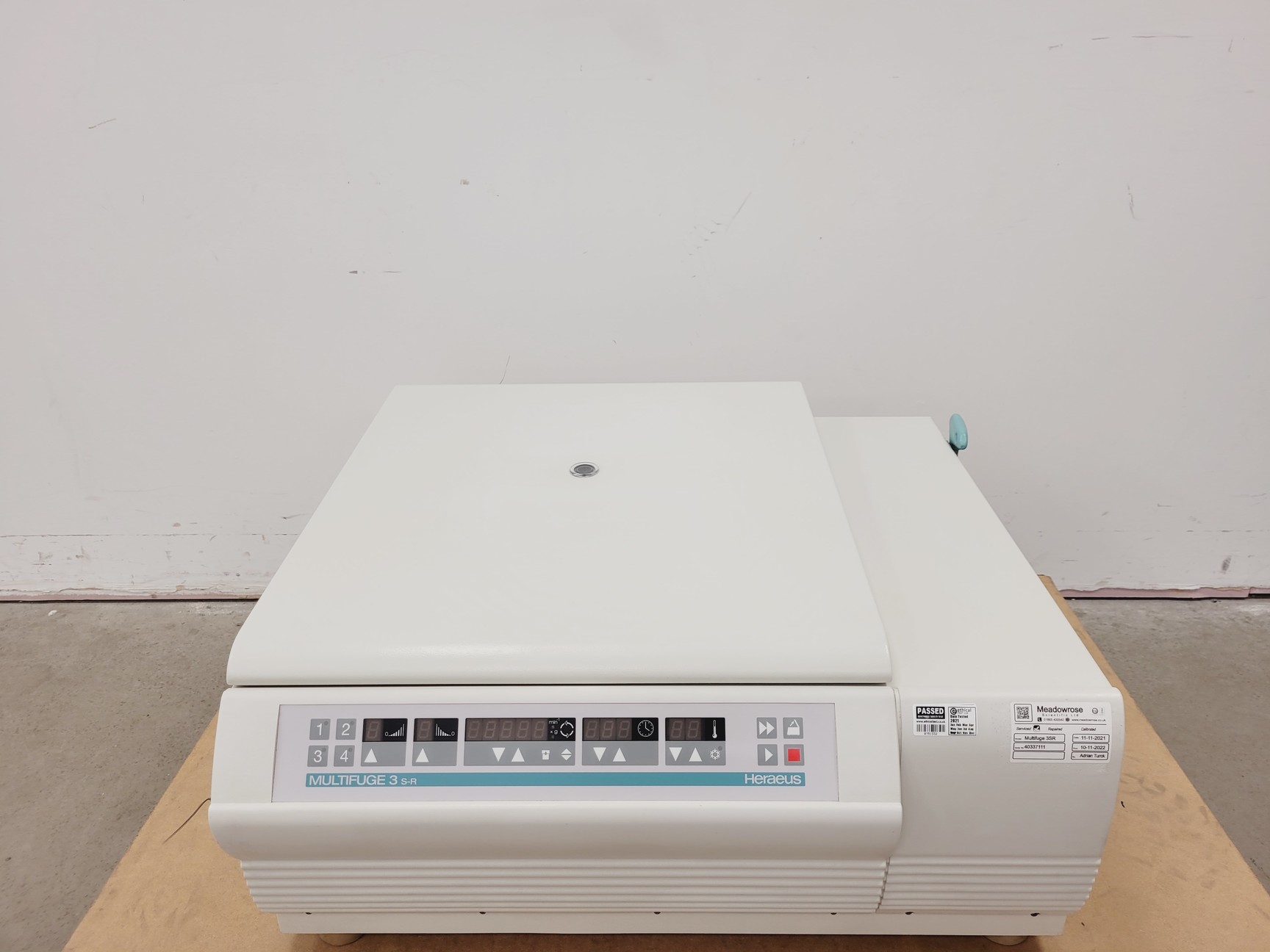 Image of Heraeus Multifuge 3S-R Centrifuge