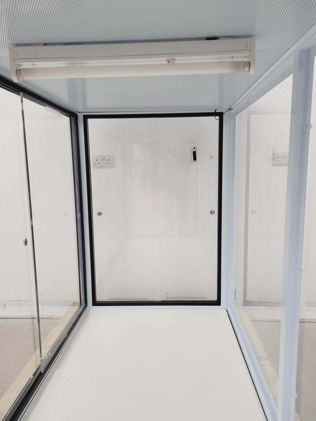 Image of Beckman Coulter Biomek NXp Automated Liquid Handling Robot Bigneat Clean Air Lab
