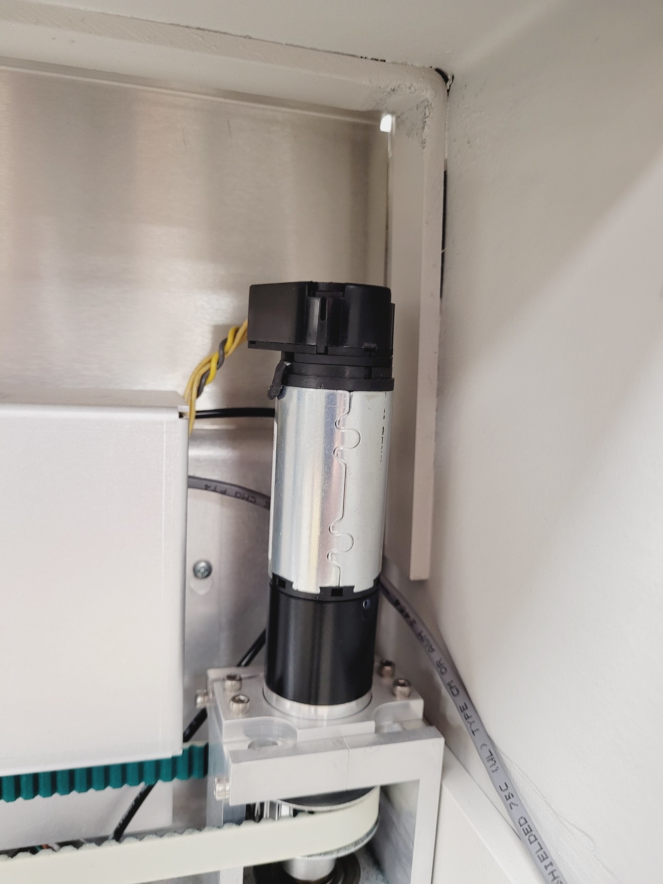 Image of Beckman Coulter Biomek NXp Automated Liquid Handling Robot Bigneat Clean Air Lab