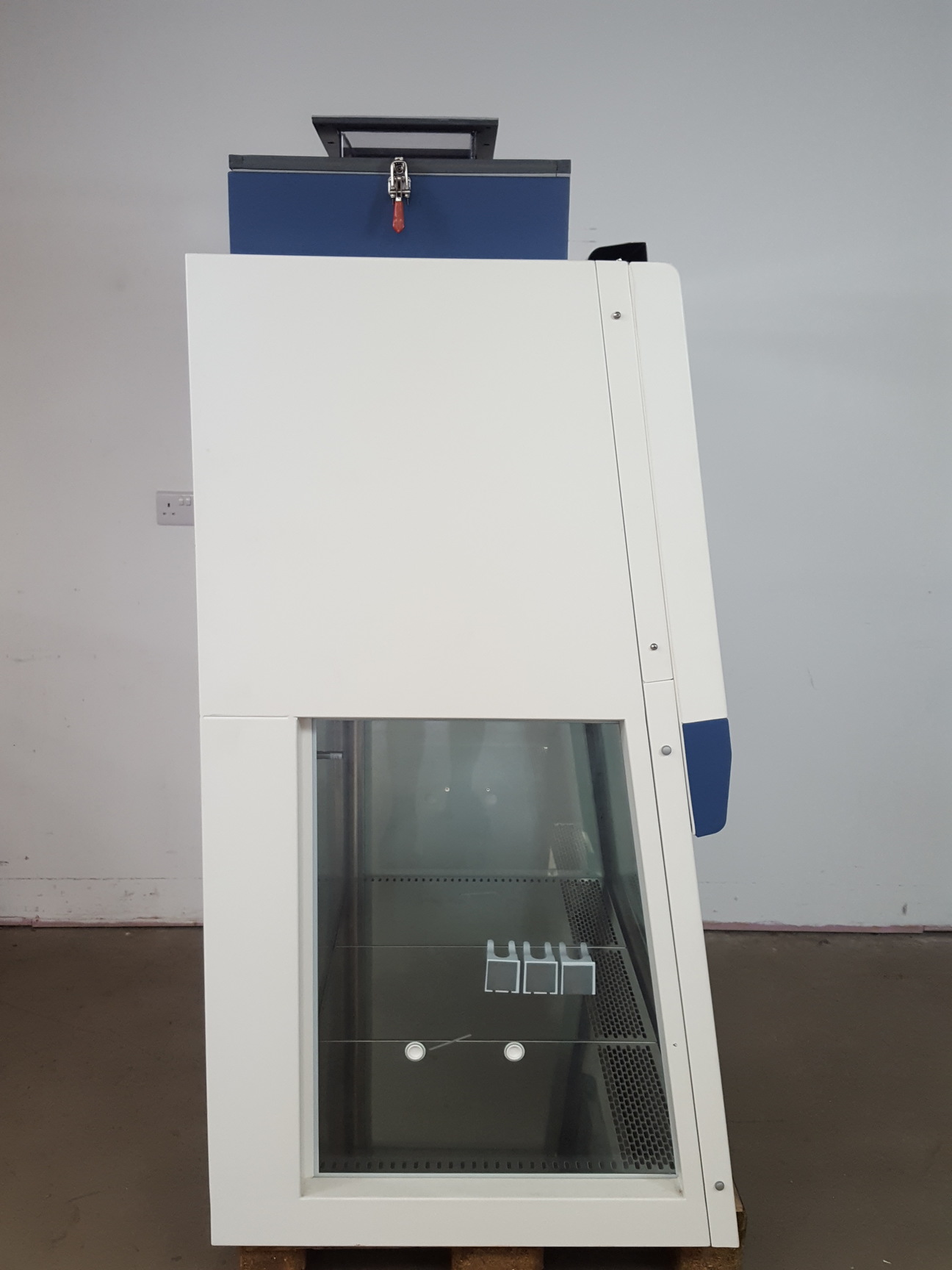 Image of ESCO Class II LP2 BSC Lab Culture Plus Microbiological Safety Cabinet Lab   