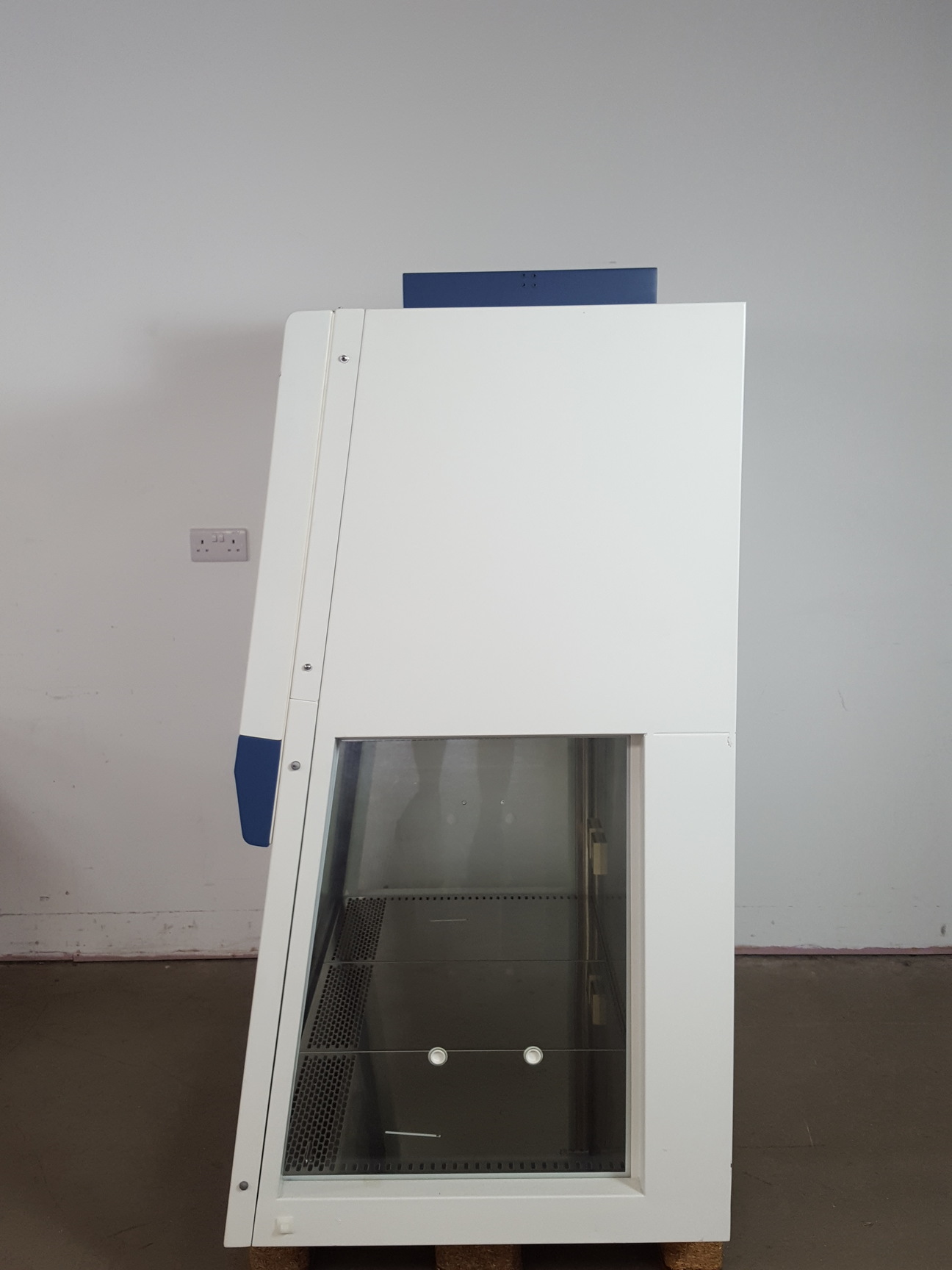 Image of ESCO Class II LP2 BSC Lab Culture Plus Biological Safety Cabinet Lab   