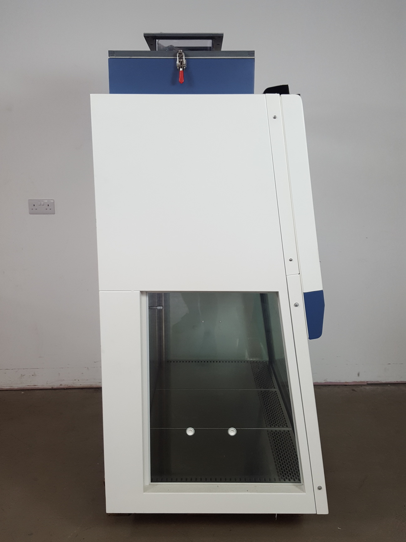 Image of ESCO Class II LP2 BSC Lab Culture Plus Laboratory Safety Cabinet Lab