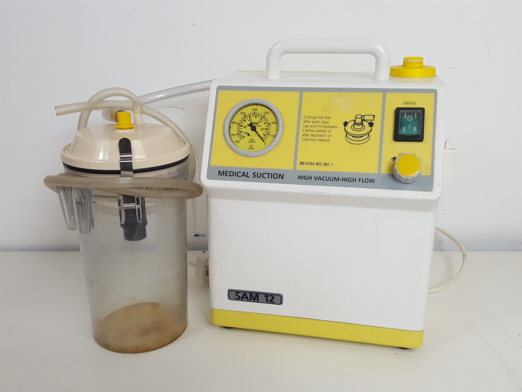 MGE Medical Suction High Vacuum-High Flow Pump Model: SAM12 Lab (2005)