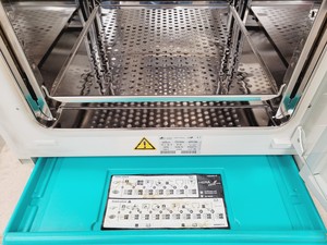 Thumbnail image of Heraeus HeraCell & HeraCell 150 CO2 Laboratory Incubator Stack Lab