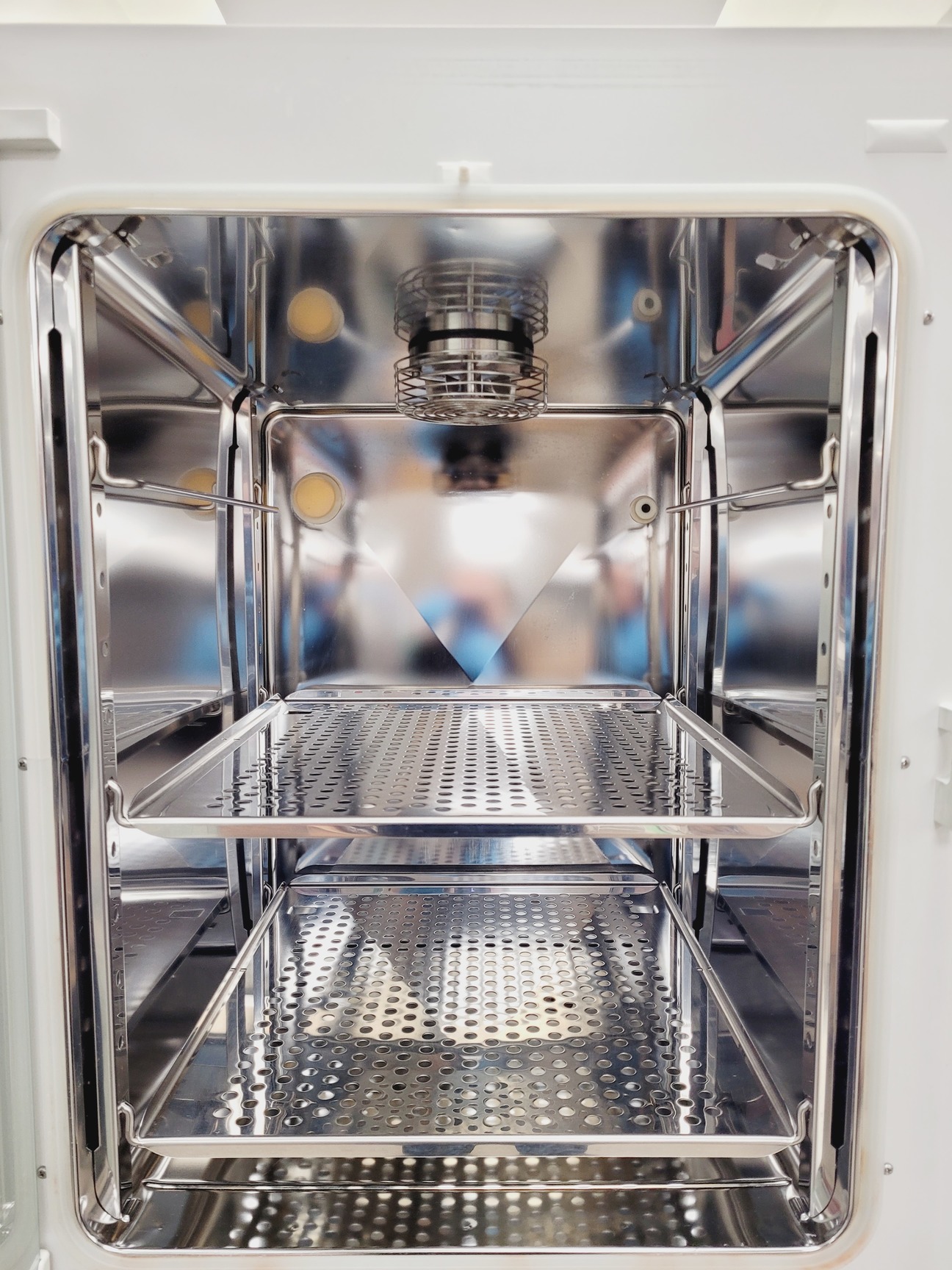 Image of Heraeus HeraCell & HeraCell 150 CO2 Laboratory Incubator Stack Lab