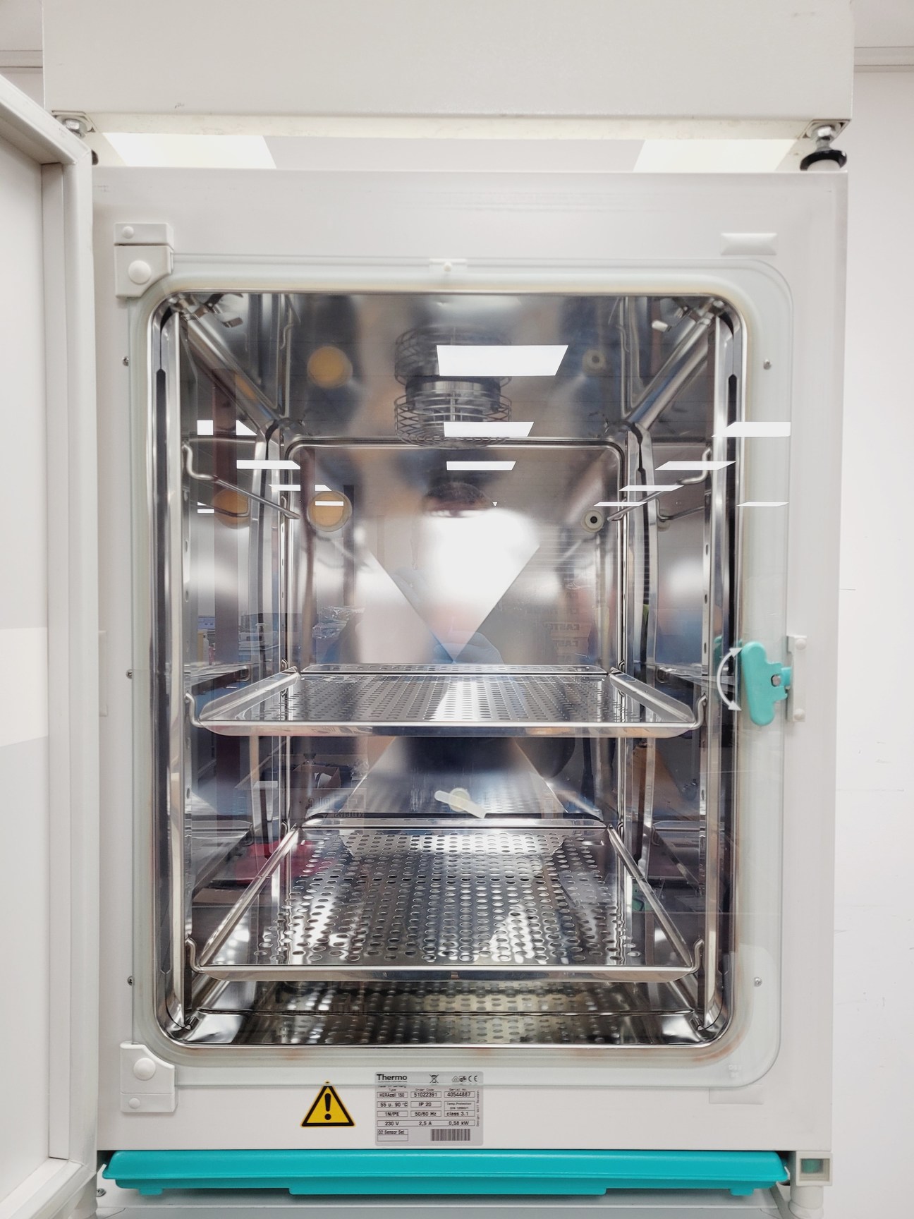 Image of Heraeus HeraCell & HeraCell 150 CO2 Laboratory Incubator Stack Lab