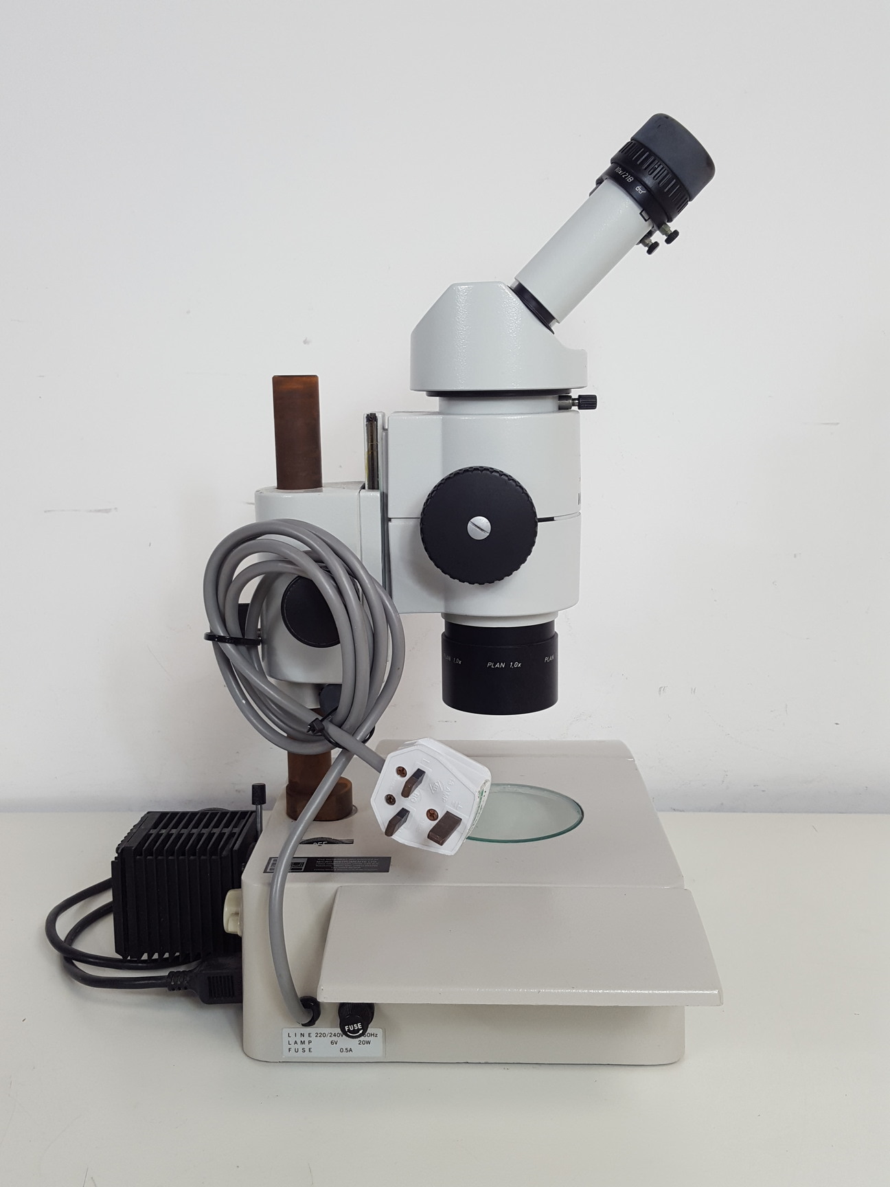 Image of Leica Wild M8 Stereo Zoom Microscope Lab