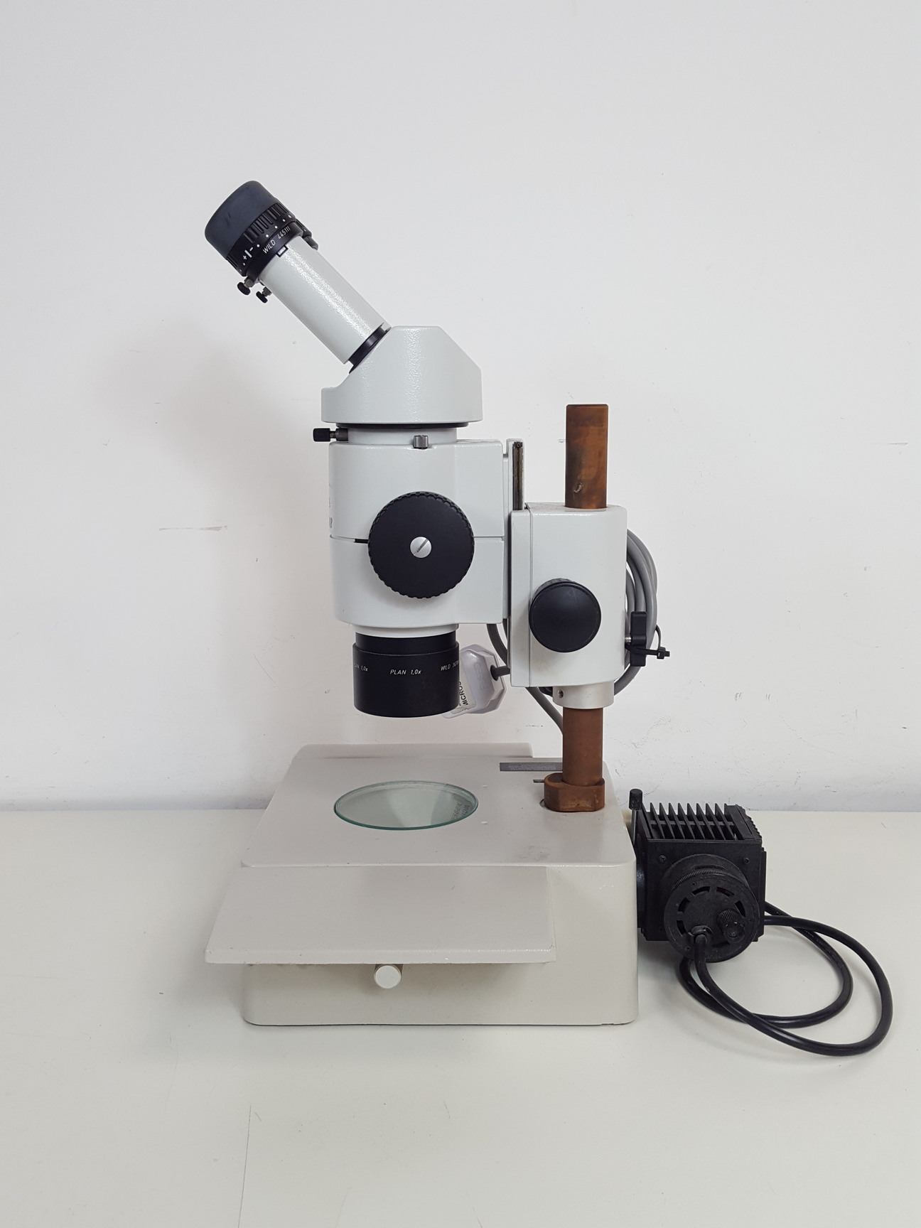 Image of Leica Wild M8 Stereo Zoom Microscope Lab