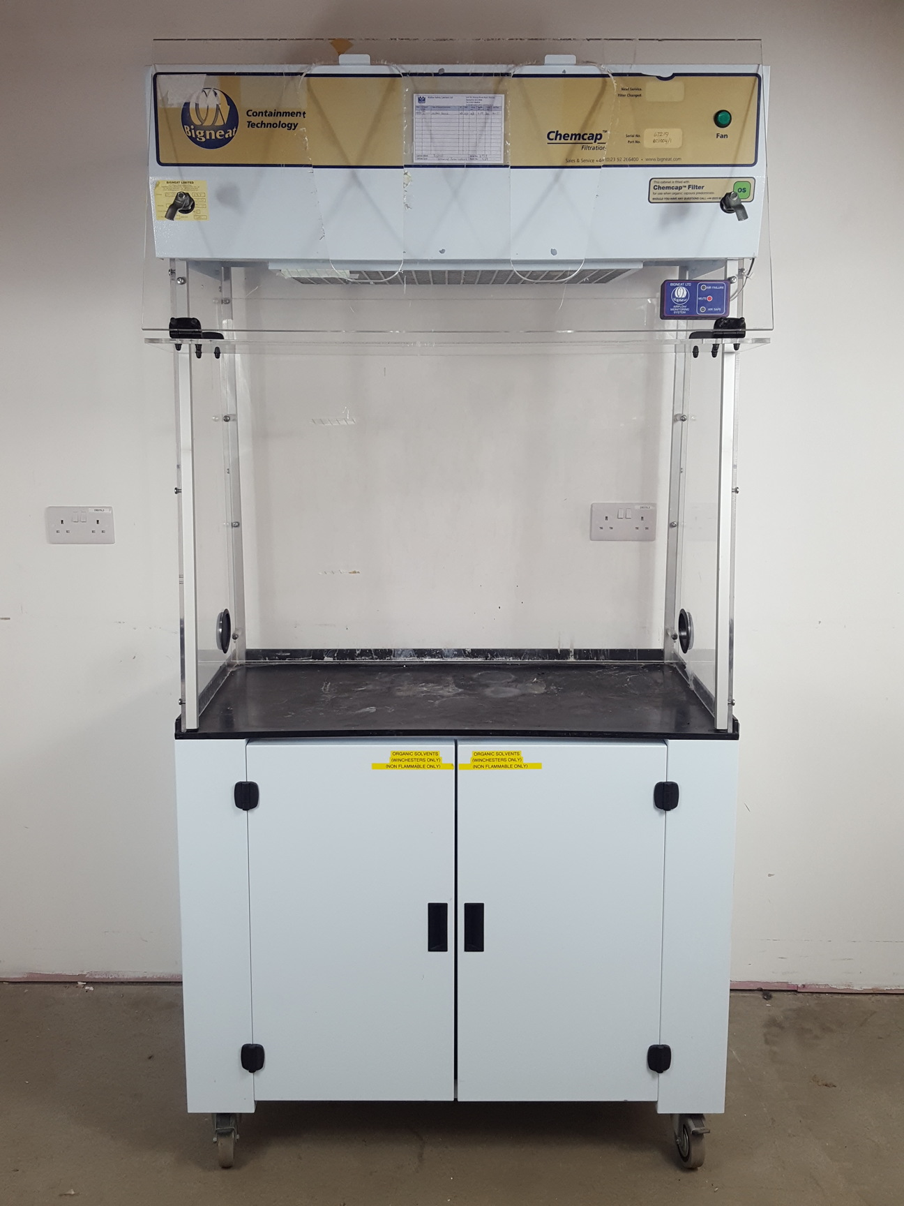 Image of Bigneat Containment Technology Model BC1004/1 Chemcap Safety Cabinet  Lab