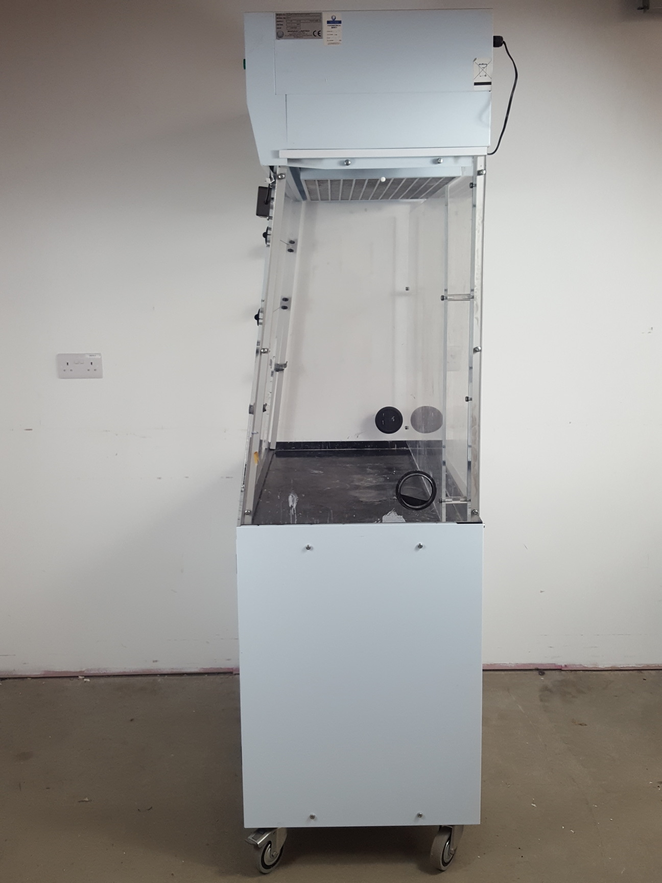 Image of Bigneat Containment Technology Model BC1004/1 Chemcap Safety Cabinet  Lab
