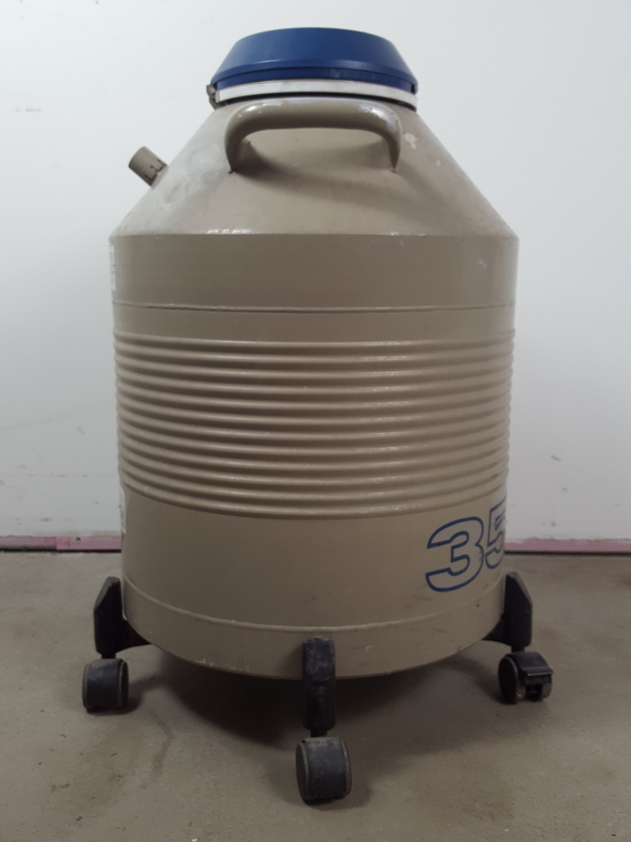 Image of Taylor-Wharton Jencons Model 35-VHC Liquid Nitrogen Dewar Lab