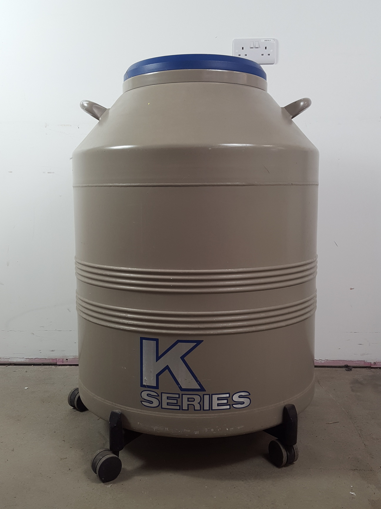 Image of Taylor Wharton K Series 561-031-G1 Liquid Nitrogen Dewar w/ Racks & Trolley Lab