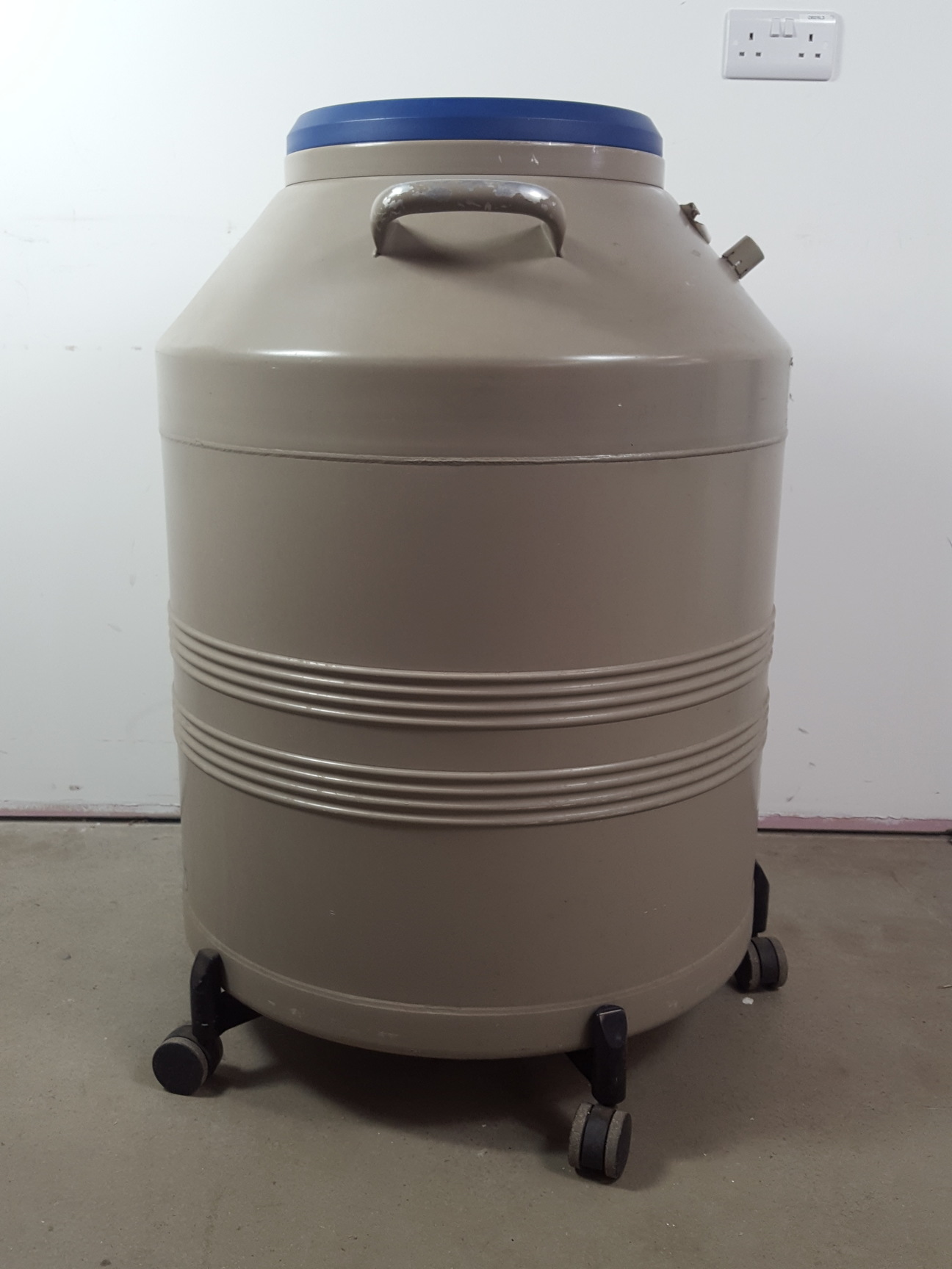 Image of Taylor Wharton K Series 561-031-G1 Liquid Nitrogen Dewar w/ Racks & Trolley Lab